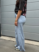 Wide Leg Hose mit Seitentaschen und Zugband in Hellblau