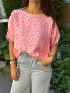 Lockeres Rundhals-Shirt mit pinkem Leoprint – Viskose-Seide Mix